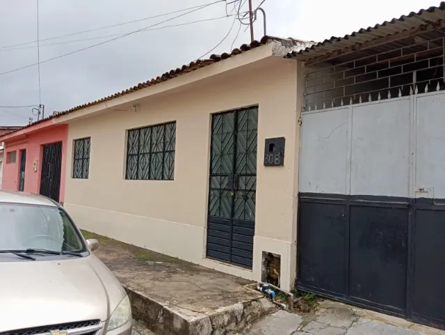 Vendo casa Ótima localização!
