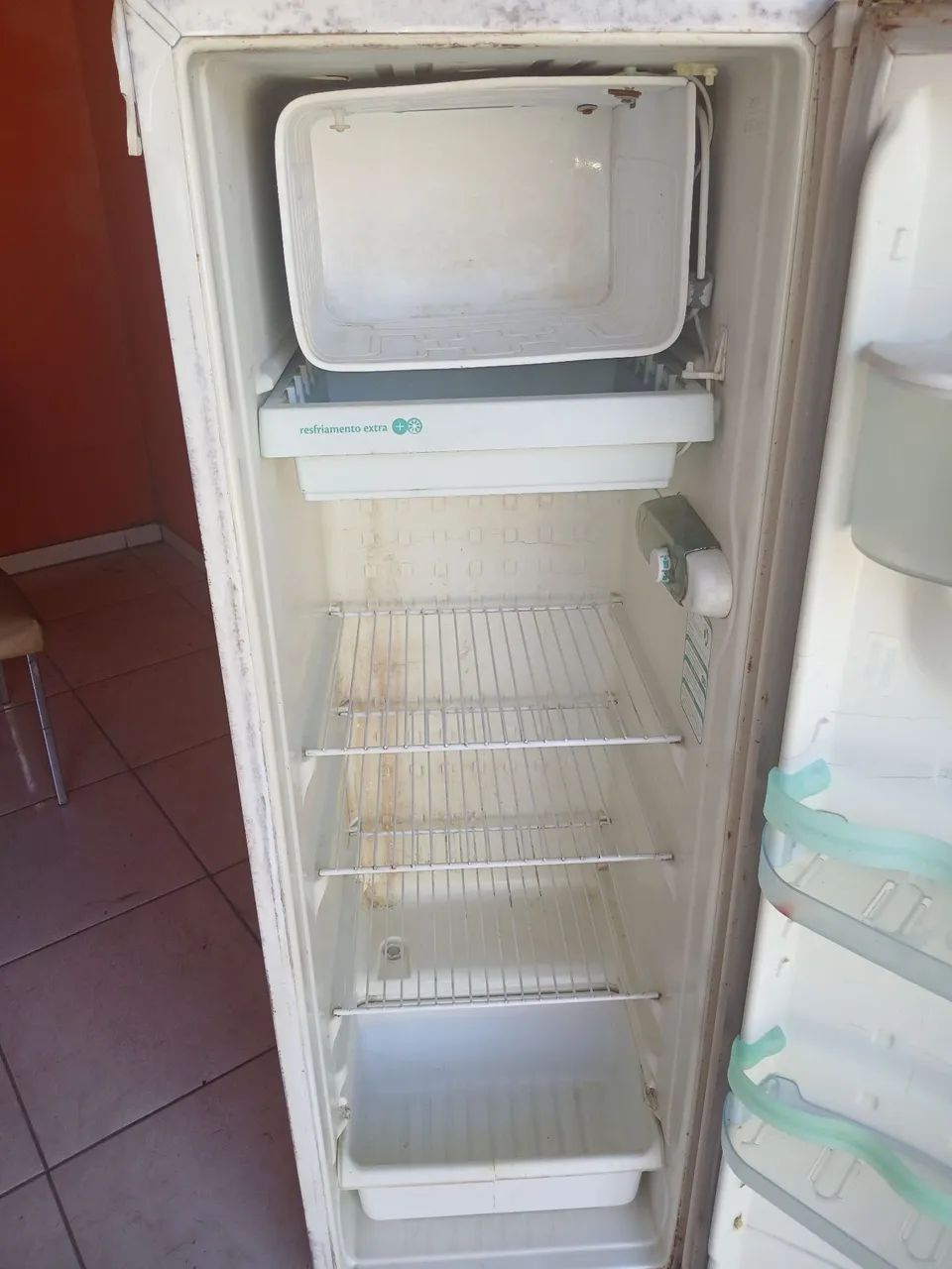 Geladeira Consul 280 lts R$300 em dinheiro  - Foto 3