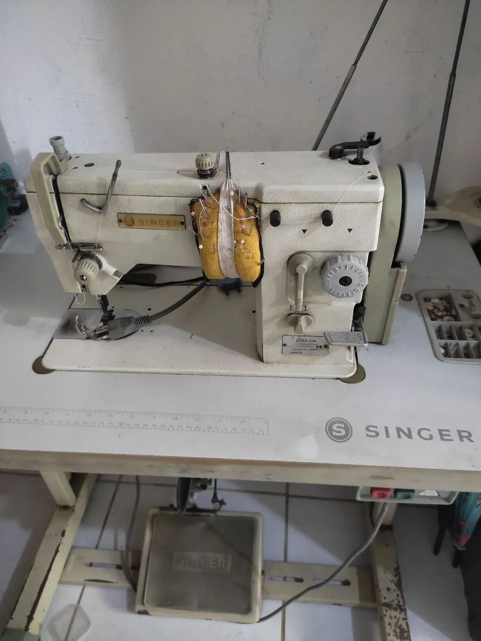 Máquina de Costura Overlock Yamata CNG-5 - Foto 2