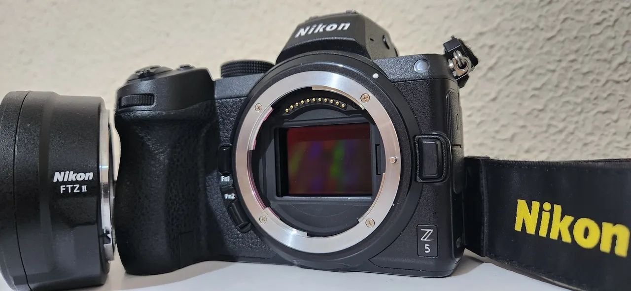 Nikon Z5 Mirrorless full-frame Novinha com 5.159 clicks + Adaptador + Mochila fotográfica