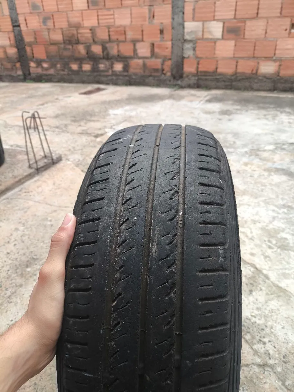 Pneu Usado para Carro 185/60 r14