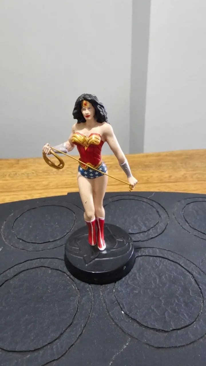 Miniaturas Eaglemoss DC COMICS - MULHER MARAVILHA