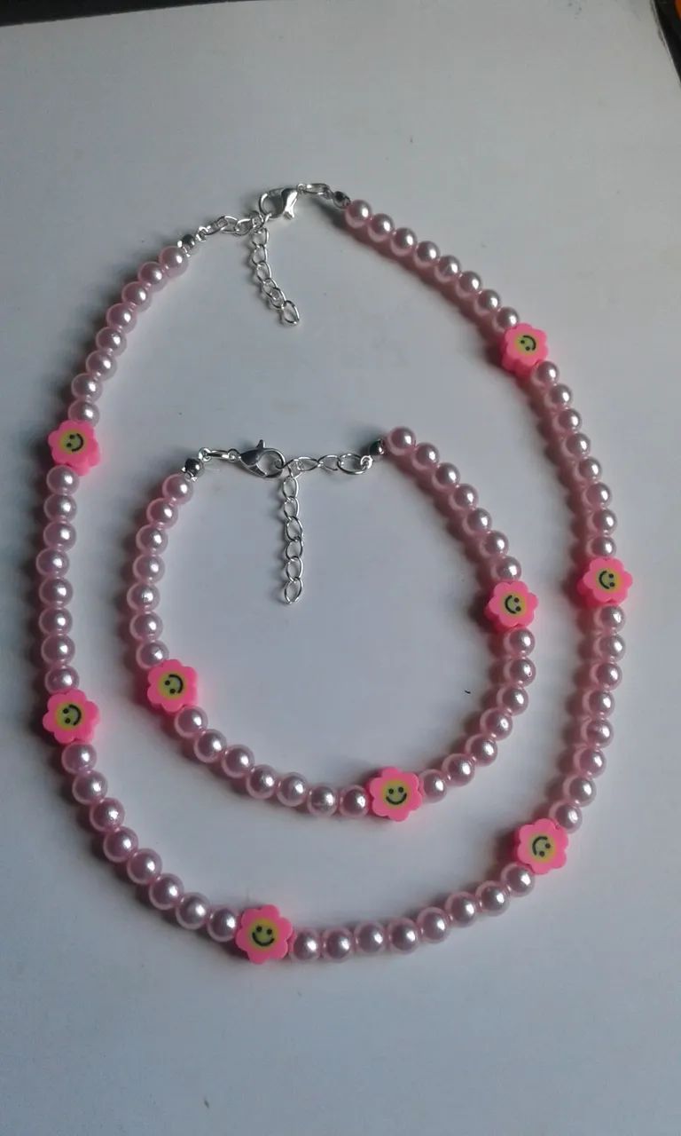 Colar choker feminina de pérolas rosa com flor conjunto com pulseira tamanho do colar P 35 - Foto 5