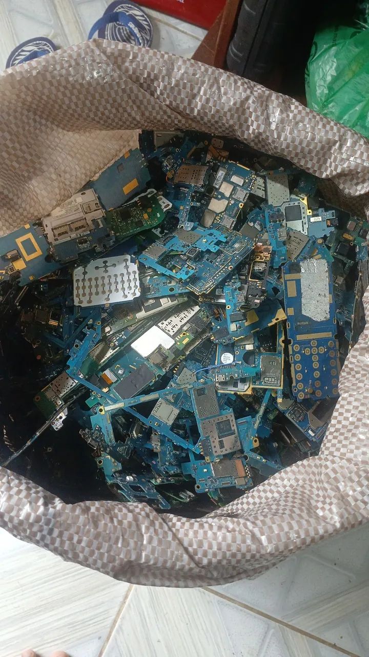 Sucatas de celular  - Foto 2