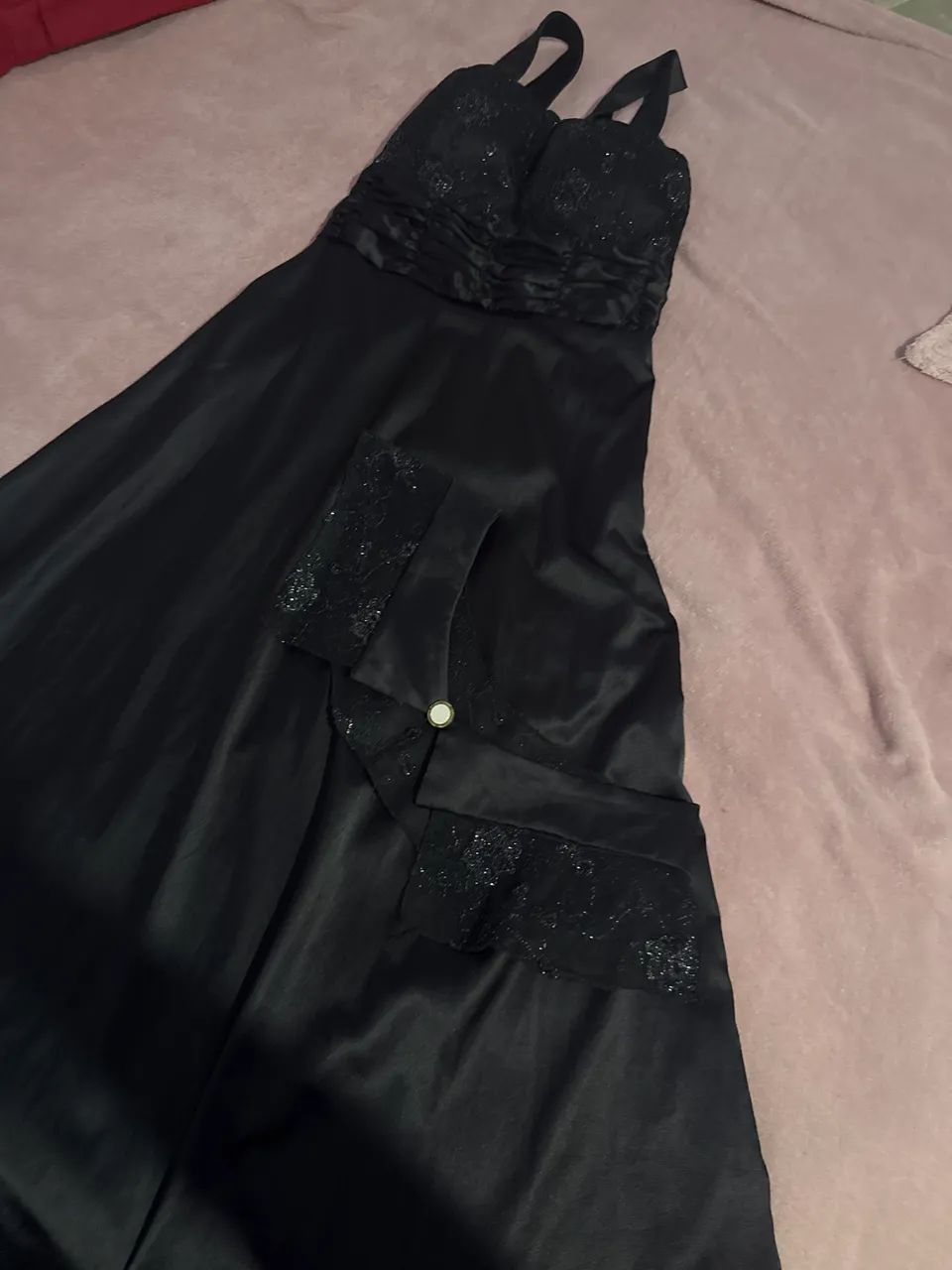 Vestido preto logo