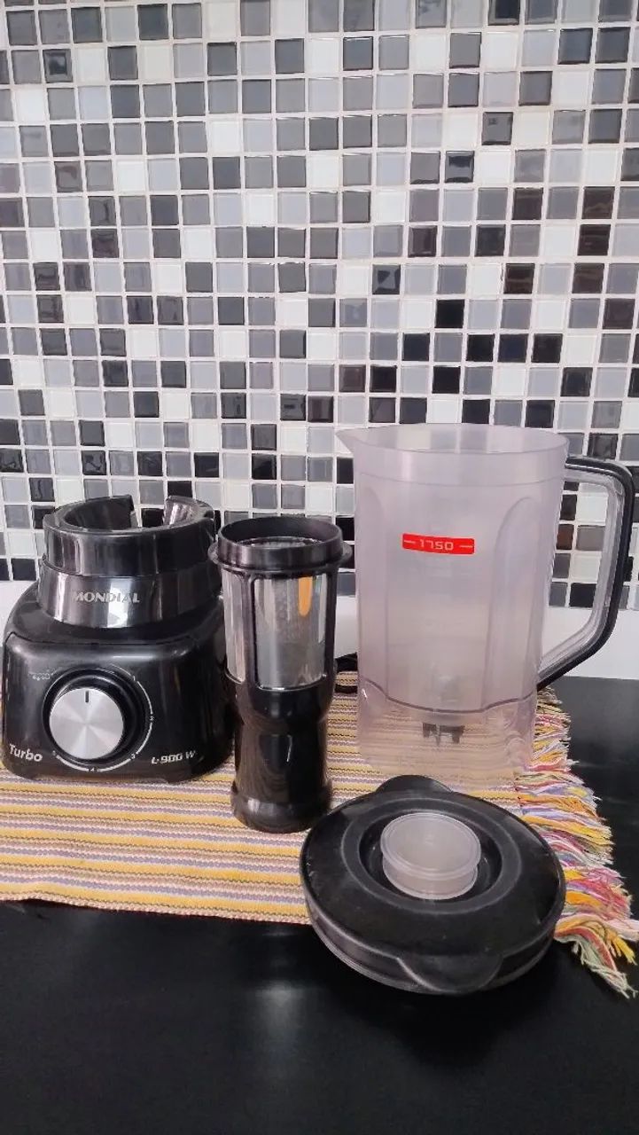 Vendo um Liquidificador MUNDIAL excelente estado, com todos os seus acessórios intacto...  - Foto 3