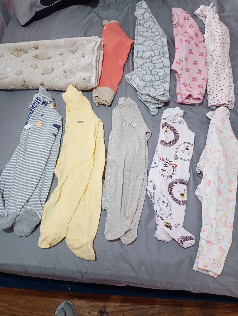 Lote de roupas RN