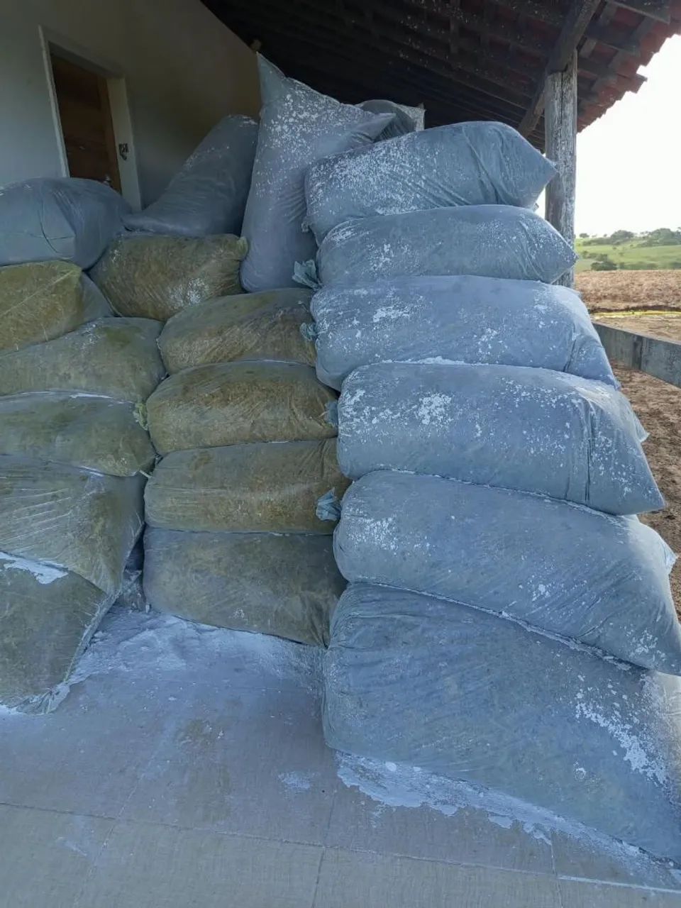 Vendo silo de ? de qualidade com milho misturado  - Foto 4