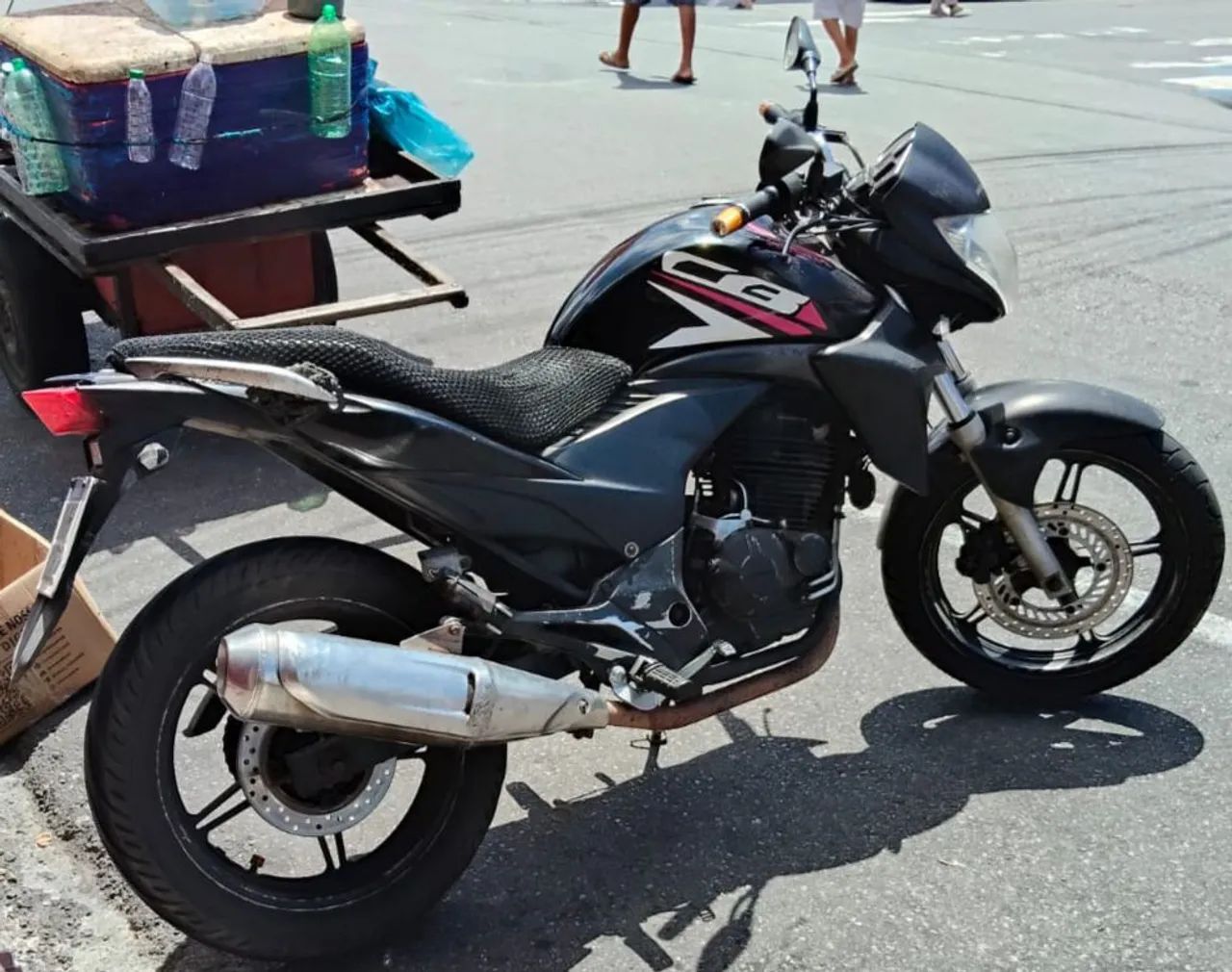 Moto Cb 300