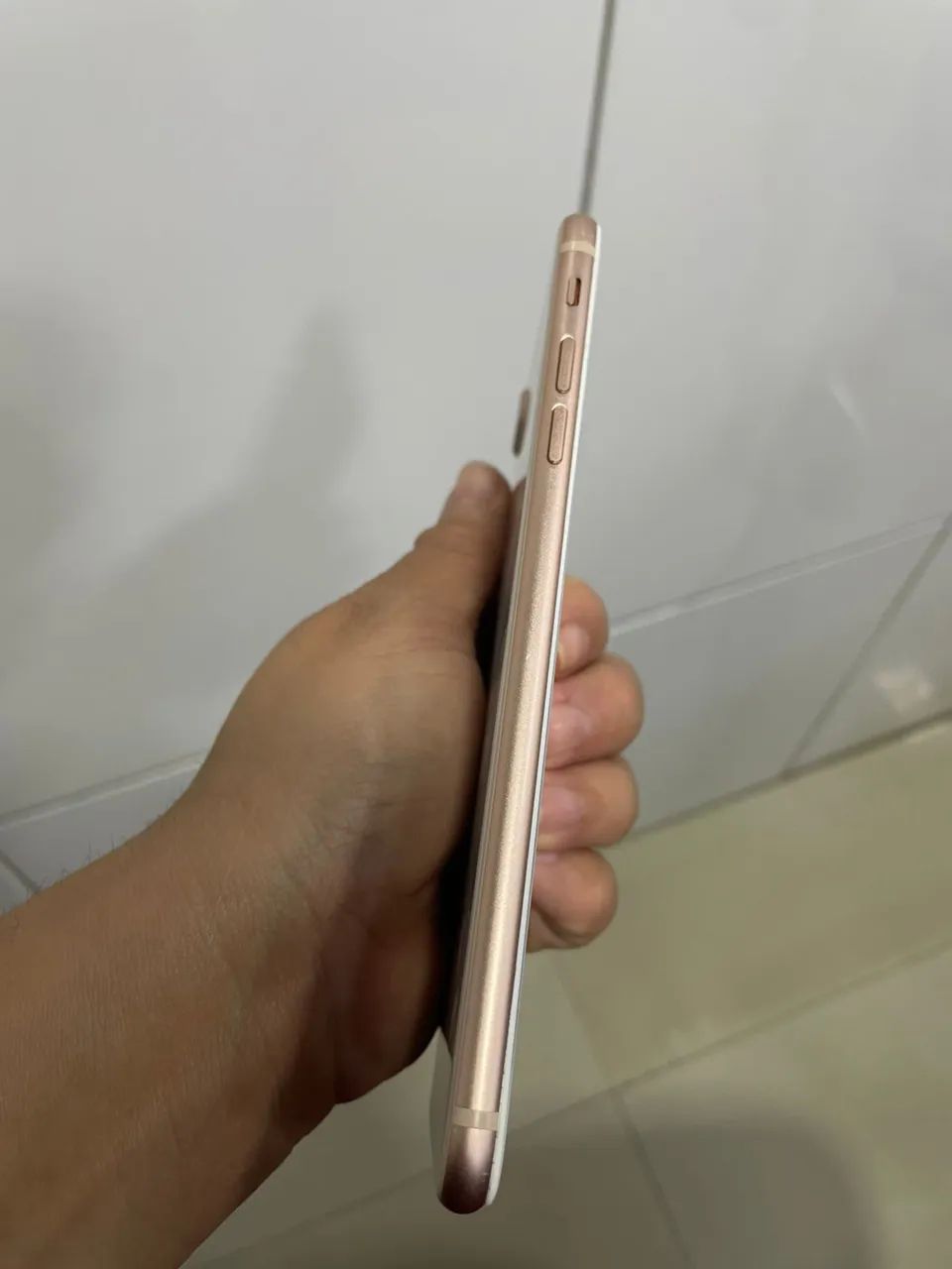 IPHONE 8 PLUS - MUITO CONSERVADO 