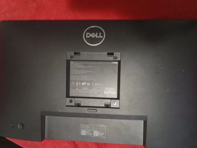 Monitor Dell Full HD P2222H  TELA COM DEFEITO   21,5 polegadas na cor preta.