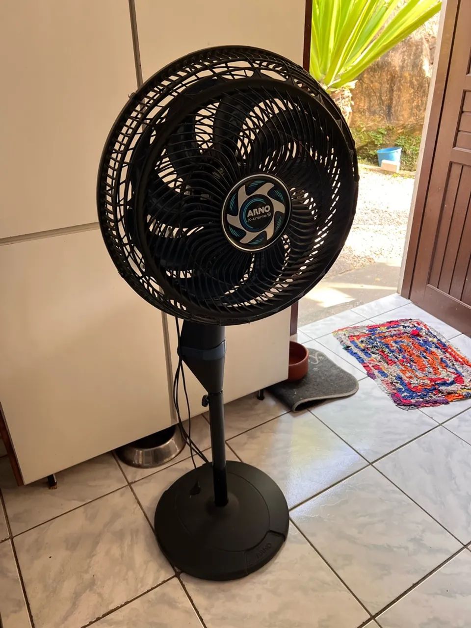 Ventilador de coluna Arno