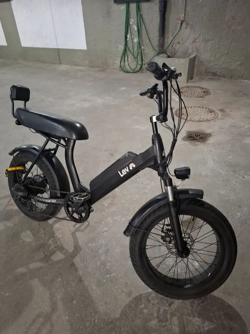 Bicicleta Lev Cruiser  Preta