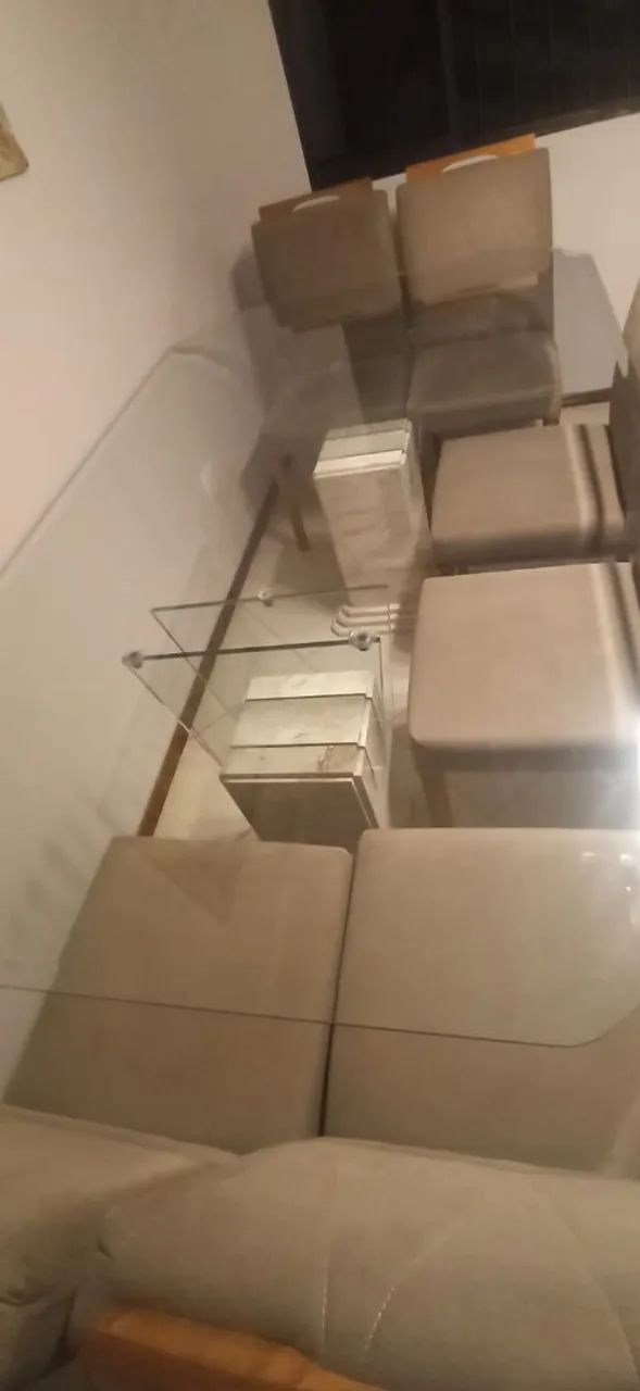 Mesa de jantar: vidro 2,00 x 1,20 + 6  cadeiras