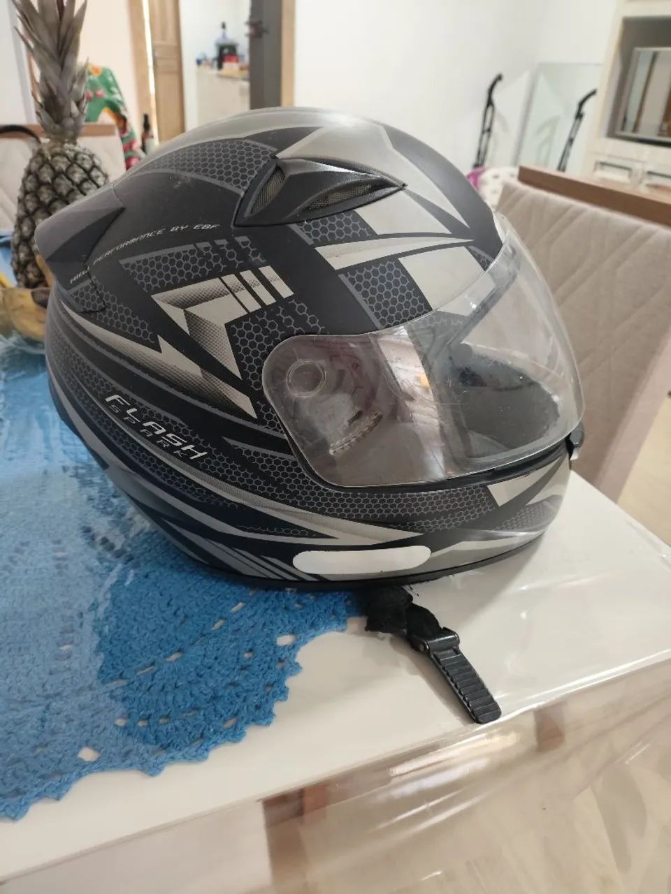Vende-se capacete EBF Flash spark