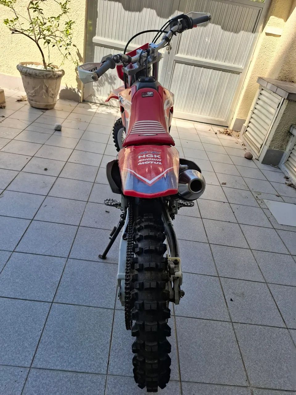 Crf 250f - REVISADA E COM ACESSORIOS - Foto 2