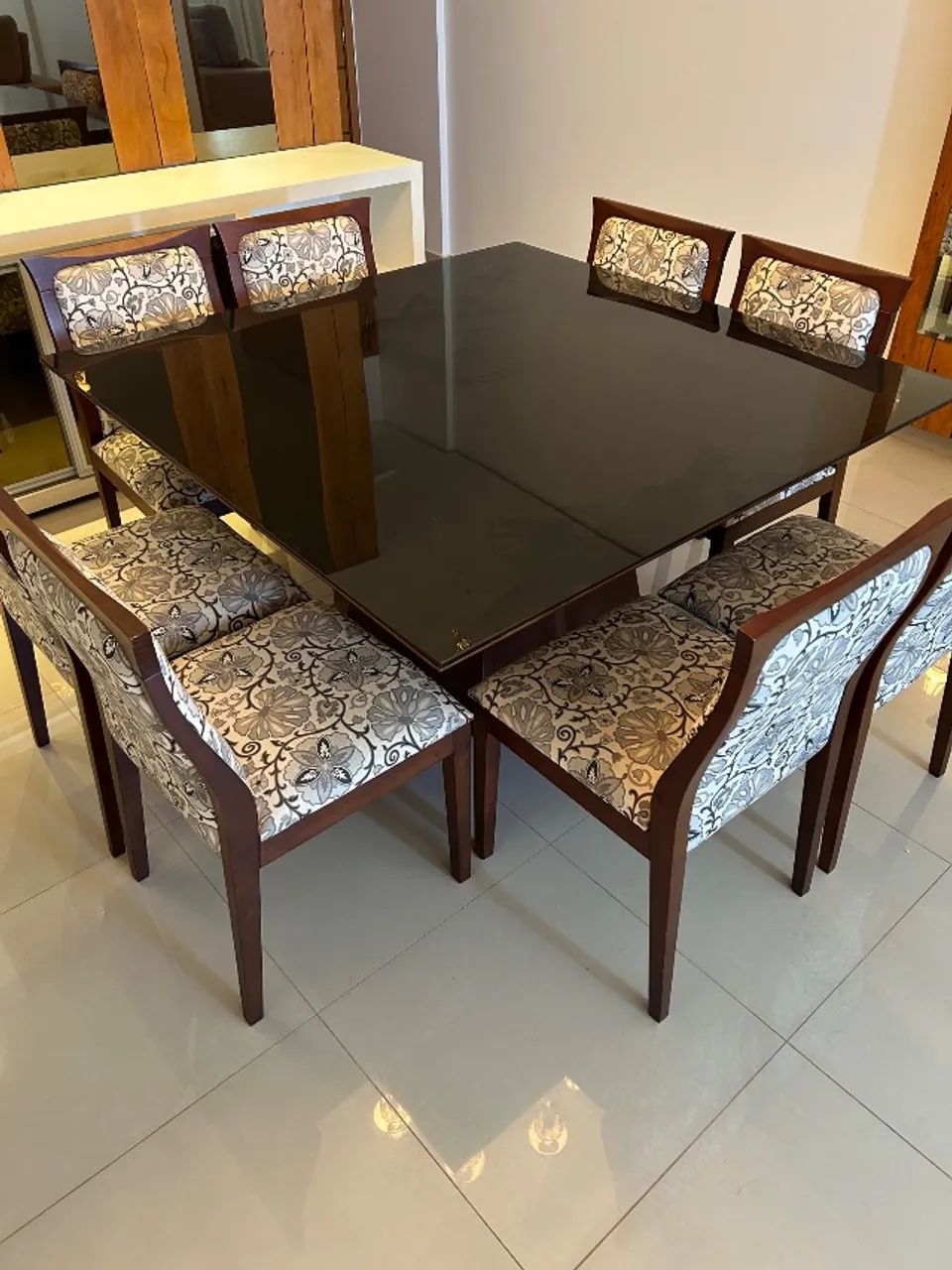 Mesa de jantar 8 lugares