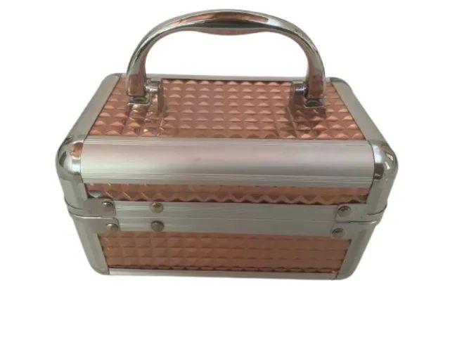 Maleta Para Maquiagem, Joias e Acessórios com alça e fechadura - Elegante e Compacta - Foto 4