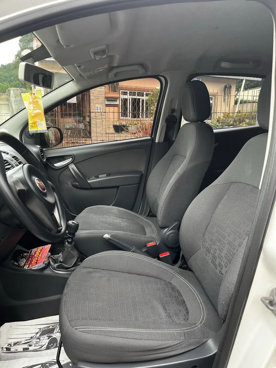 Fiat Palio Attractive 1.0 EVO Fire Flex 8V 5P 2017 - Foto 2
