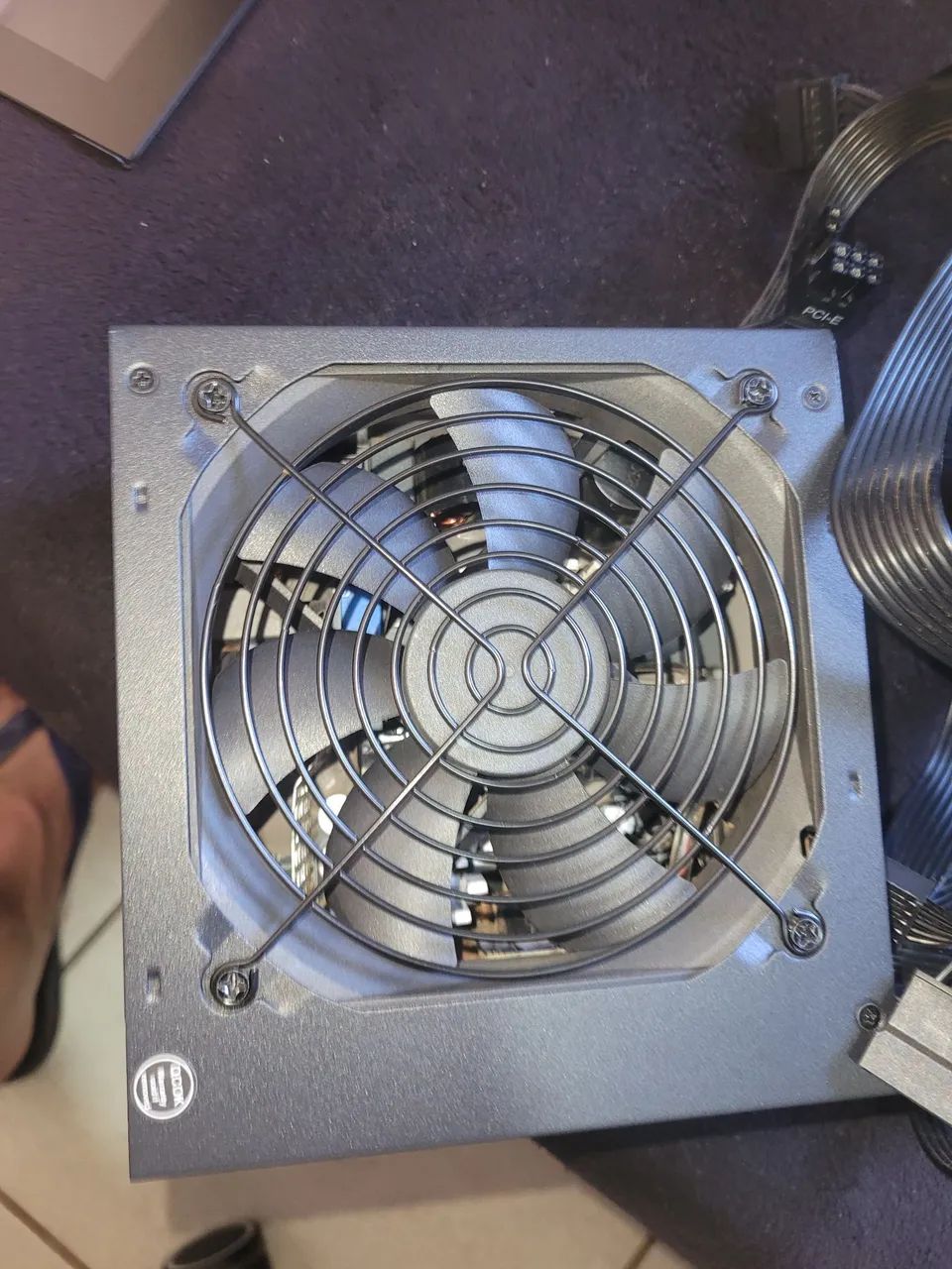 Fonte 650w 80 plus bronze Cooler Master V2 - Foto 3