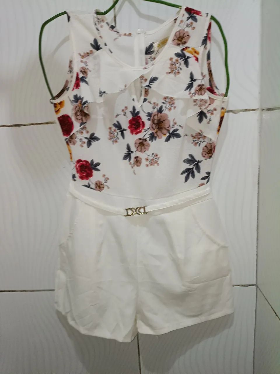 Macacão  Curto Branco Floral Feminino M 