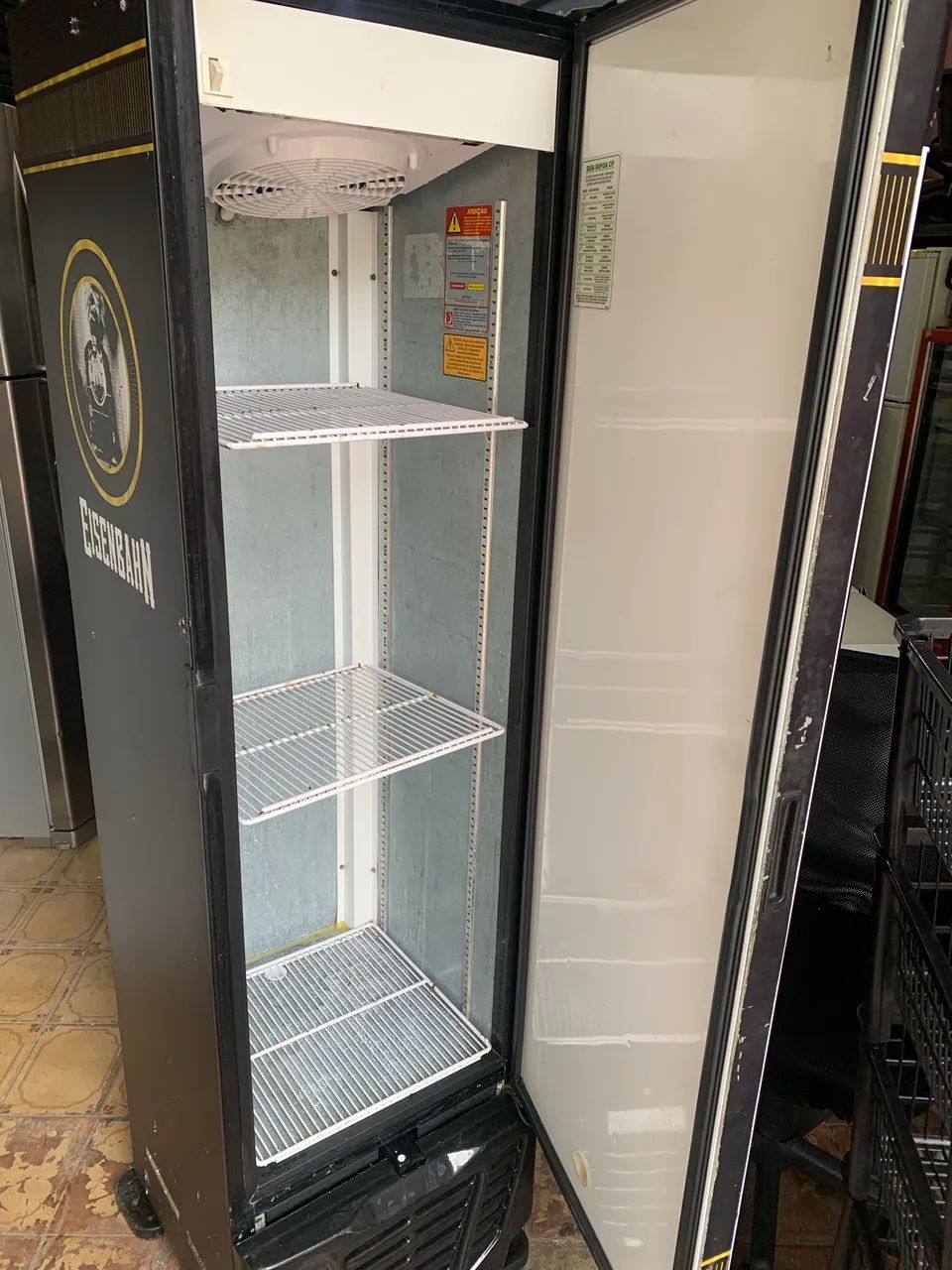 Cervejeira slim  funcionando perfeitamente 