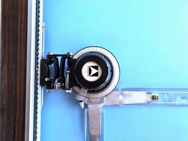 Tecnígrafo Archimedes de Trilho com Prancheta - Foto 2