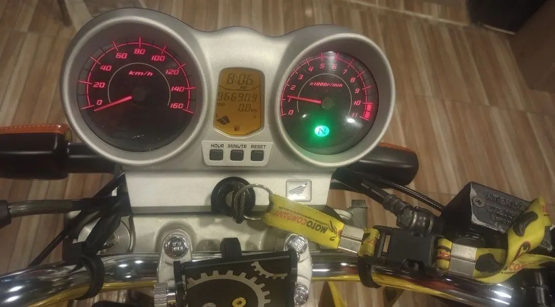 CBX Twister 2008 - Foto 3