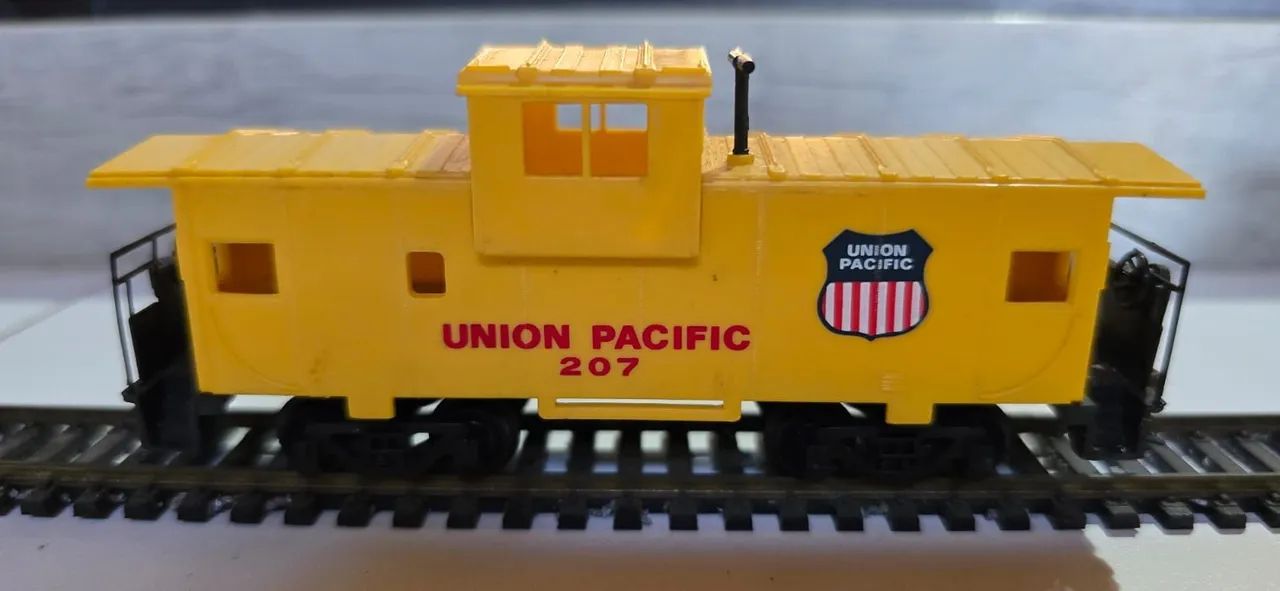 Vintage Bachmann- vagão Union Pacific 207 Cabose - Foto 2