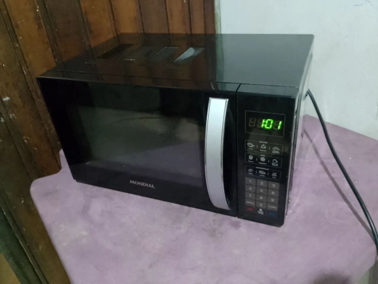 Microondas SEMI NOVO  - Foto 3