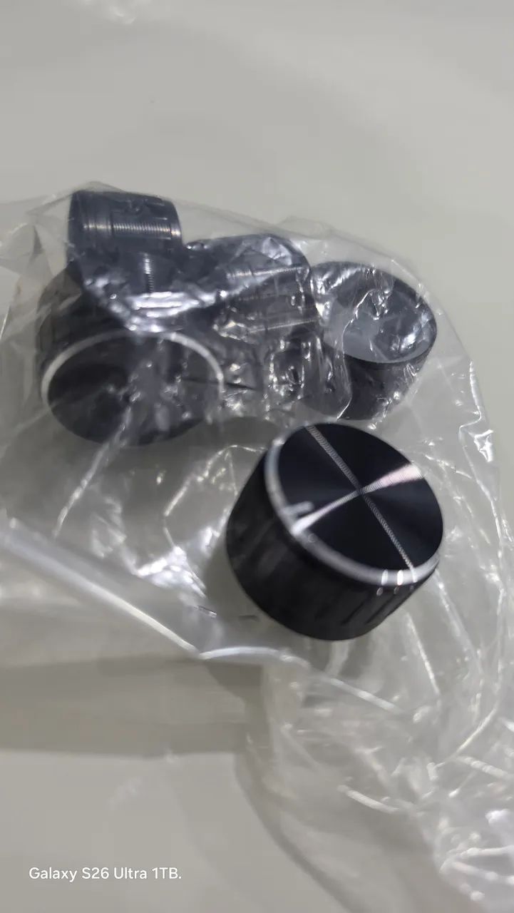 Kit 5 Knobs pretos com detalhes cromados - Foto 3