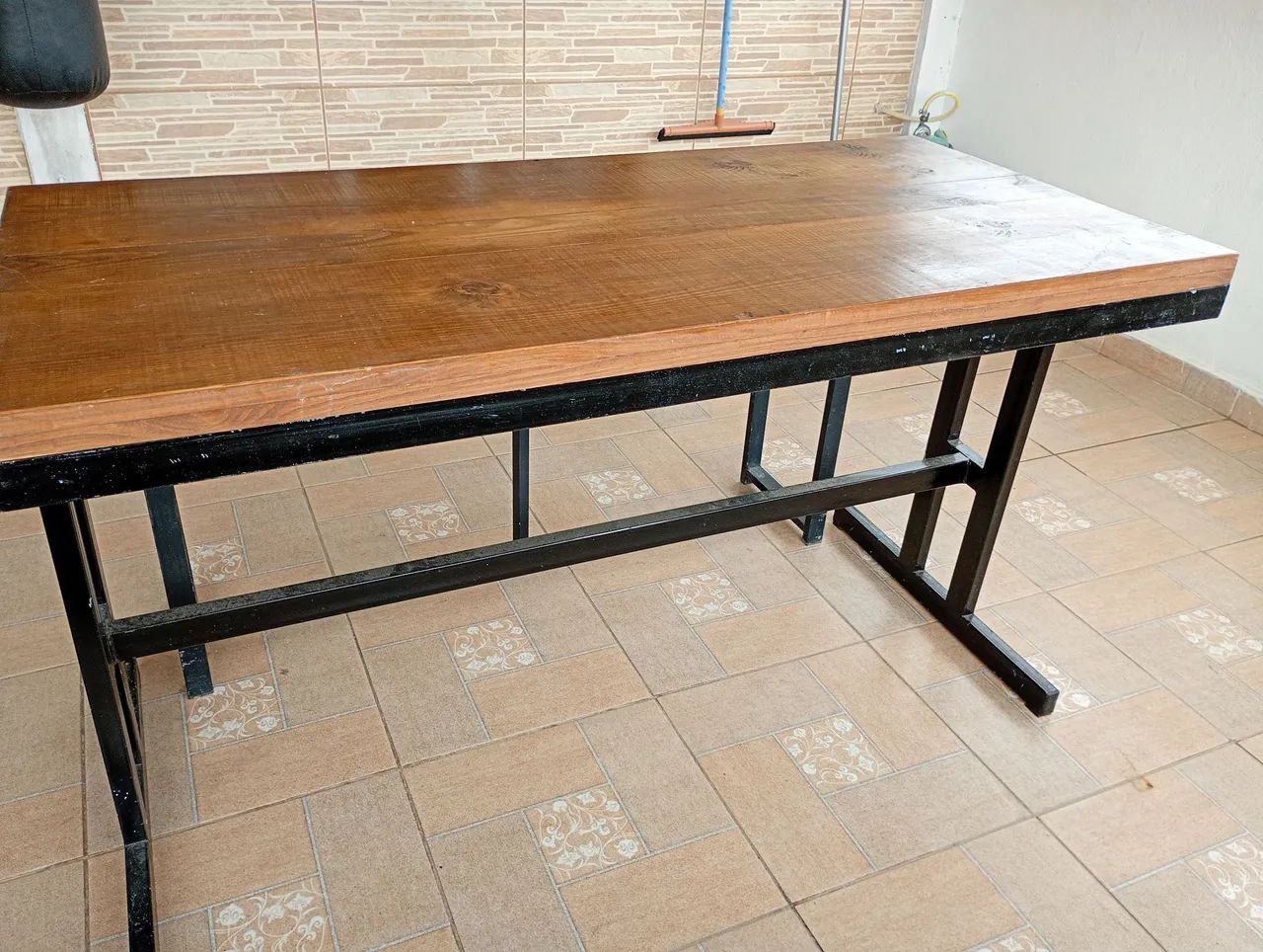 Mesa com banco - Foto 3