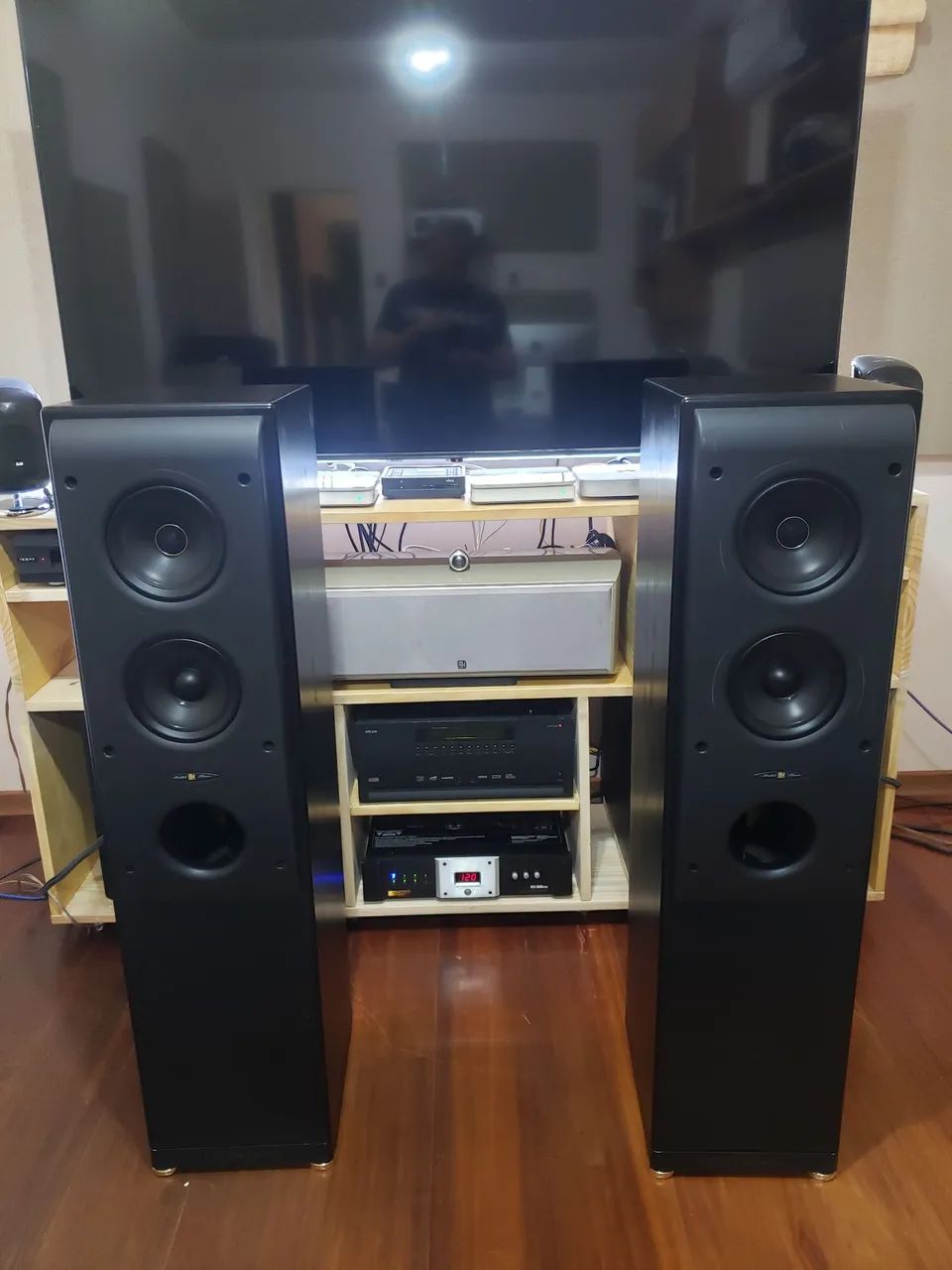 Kef Reference Model Three twoo