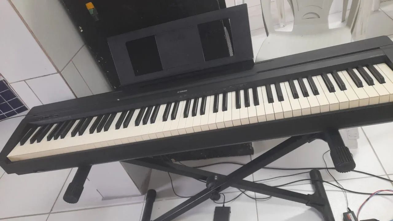 Piano digital Yamaha P45