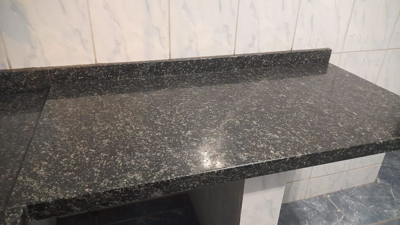 Pia e balcão de granito preto - Foto 3