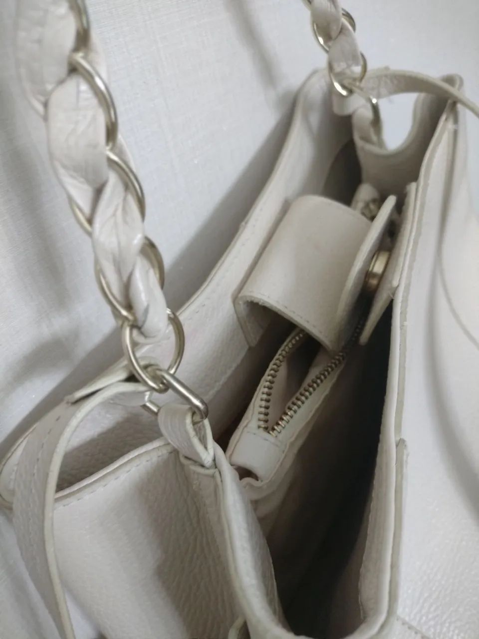 Bolsa em Couro Off  Arezzo original pouco uso  - Foto 4