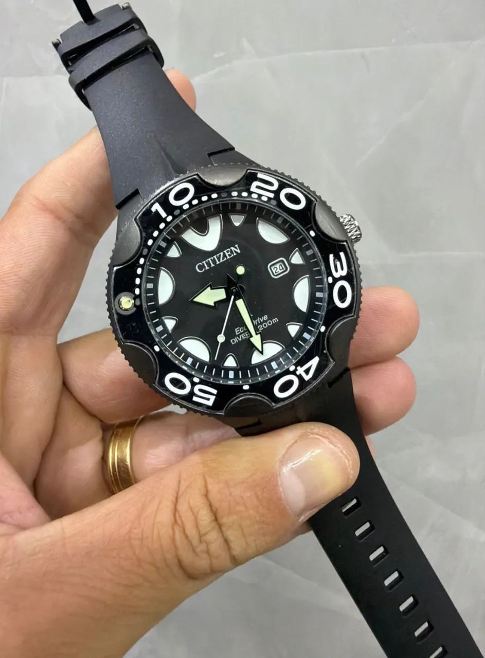 Relógio Citzen orca pulseira de silicone  - Foto 2