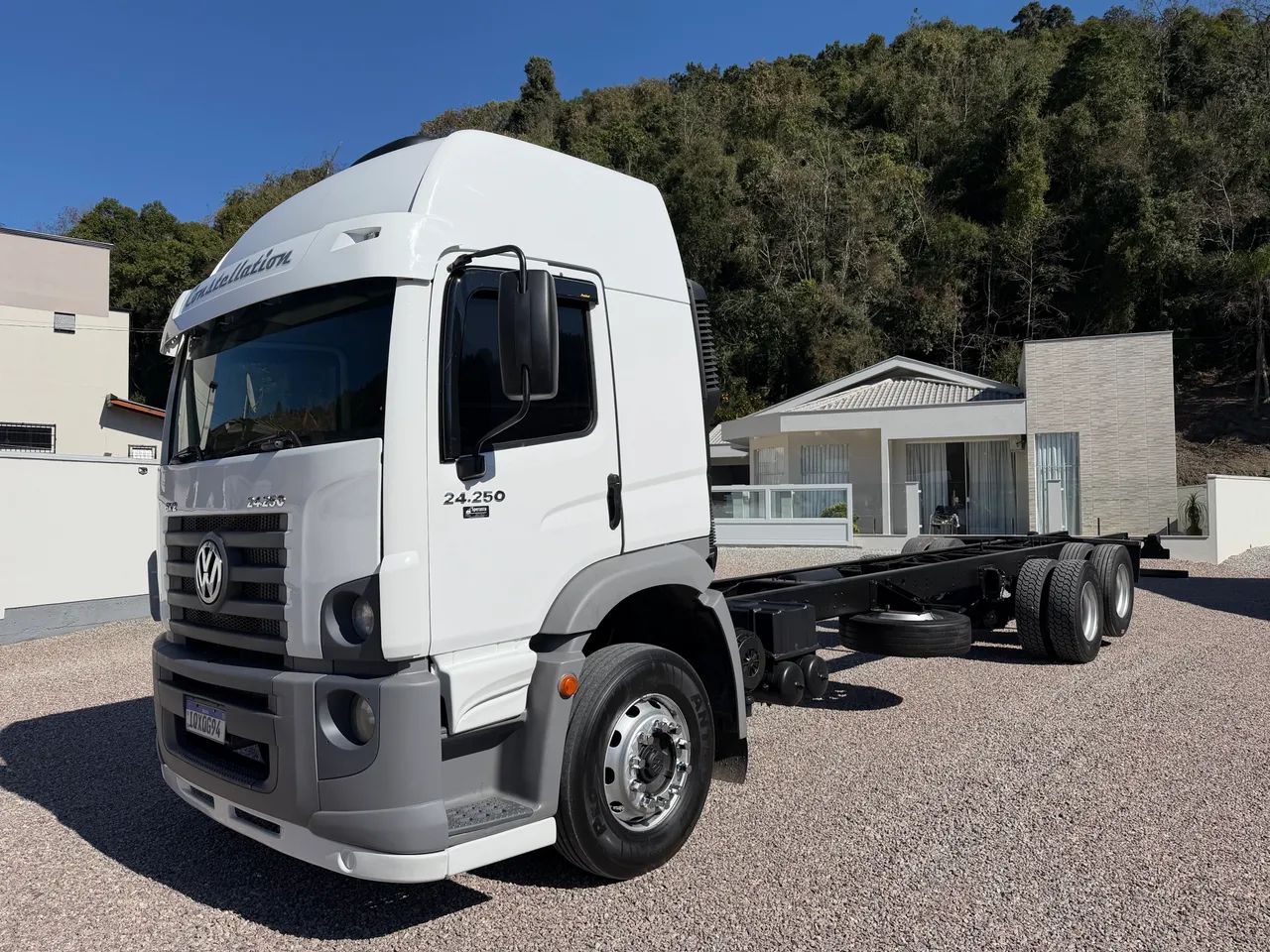VW 24 250 extremamente impecável #baixo km# chassi longo 