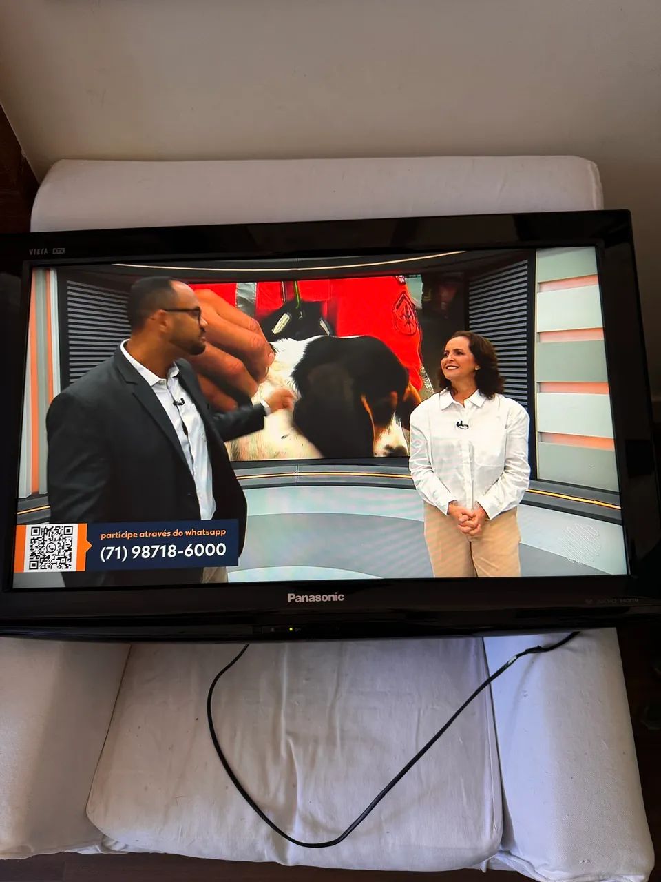 A TV Panasonic Viera de 32 polegadas (modelo TC-L32C20B)  - Foto 4
