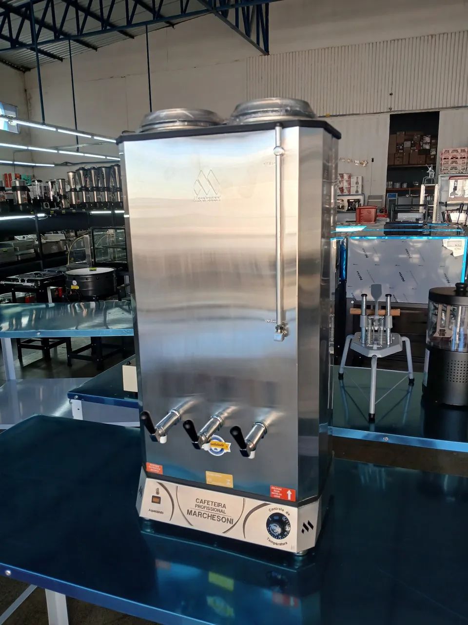 Cafeteira Profissional 20L c/ reservatórios de 10l  - Foto 2