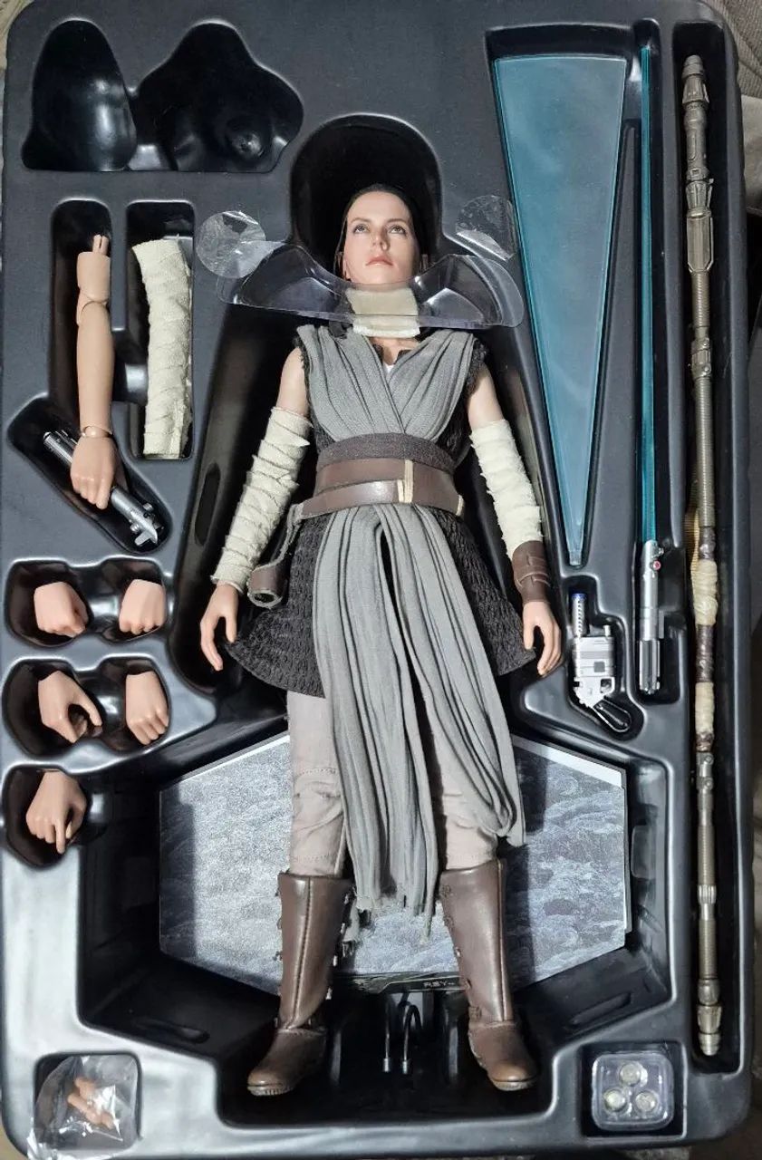 Hot Toys Star Wars Rey Episódio 8 - Foto 3