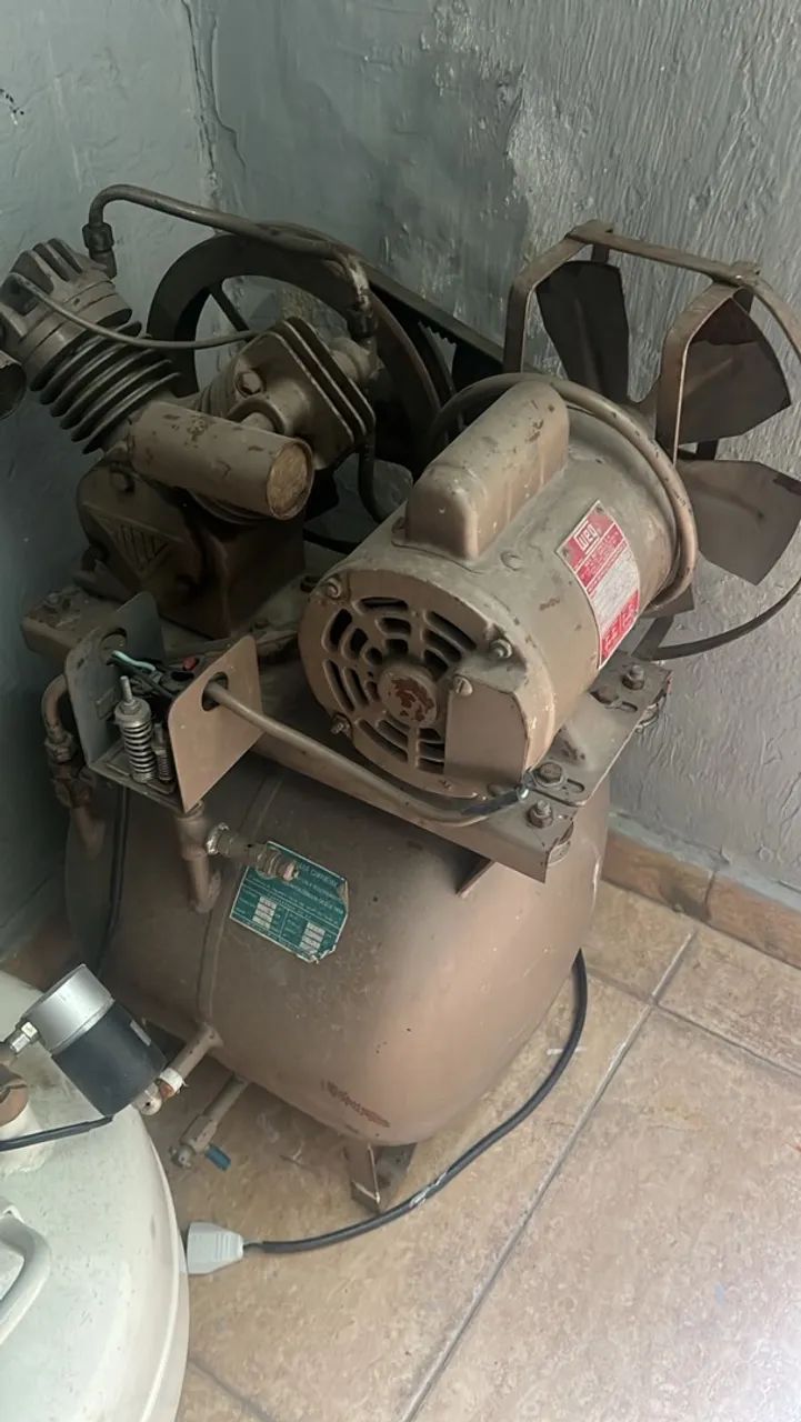 Compressor stelo