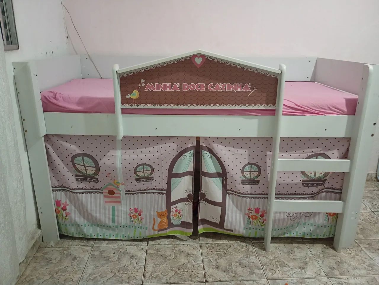 Cama alta de casinha infantil com cabana - Foto 3