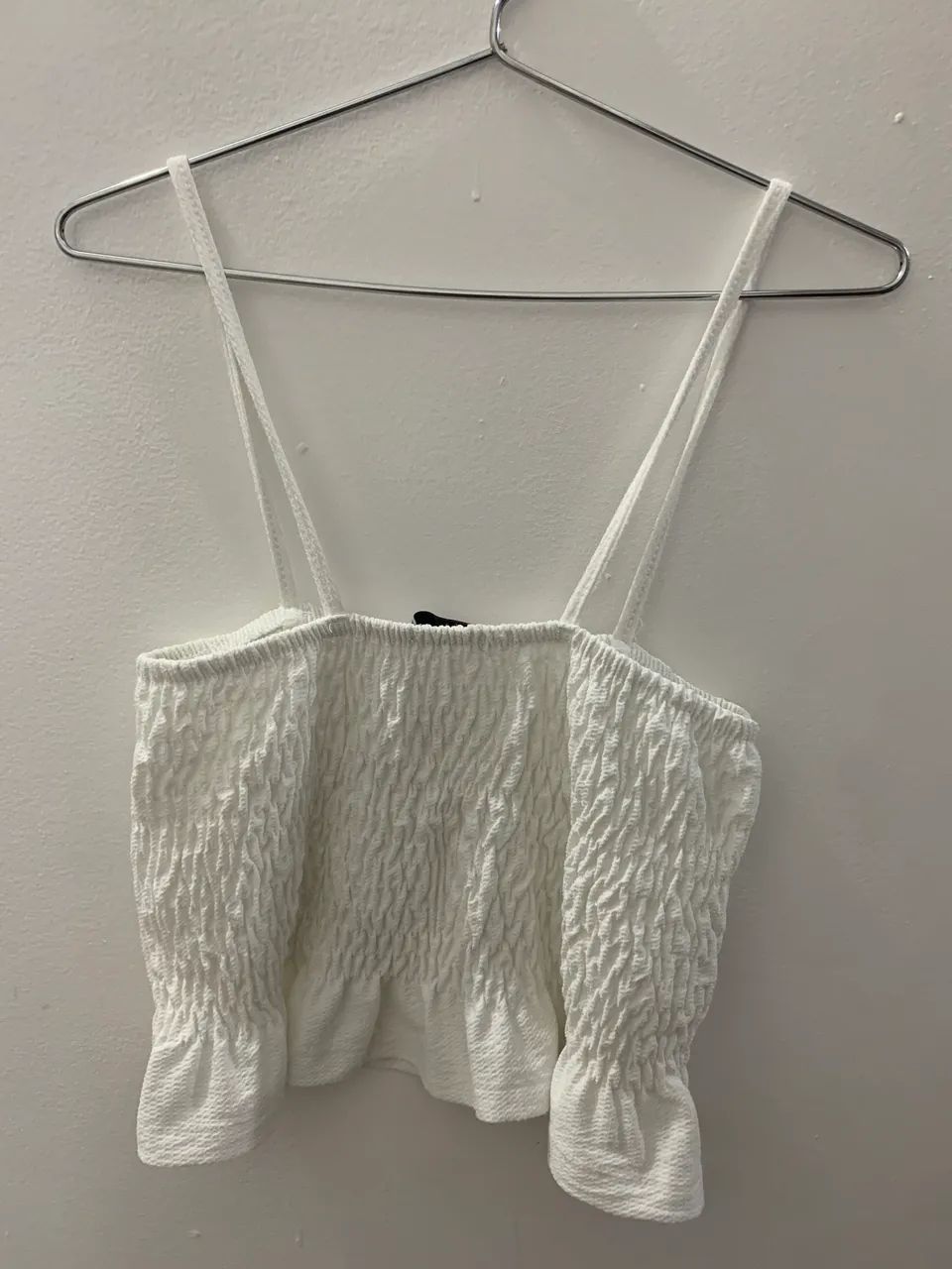 cropped branco de babado 