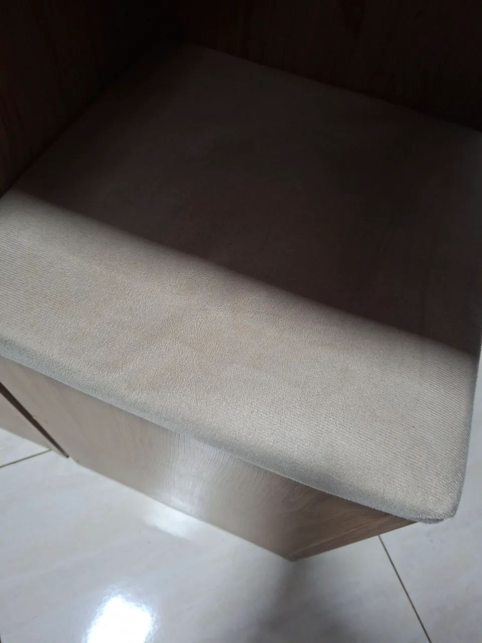  Mesa de jantar  72x72 com os bancos  - Foto 2