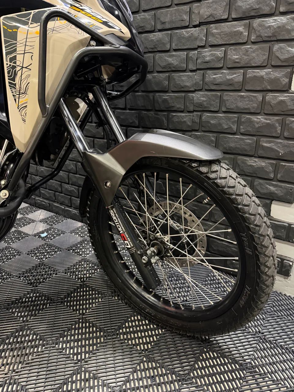 HONDA/ SAHARA 300cc ADV 2025 - Foto 2