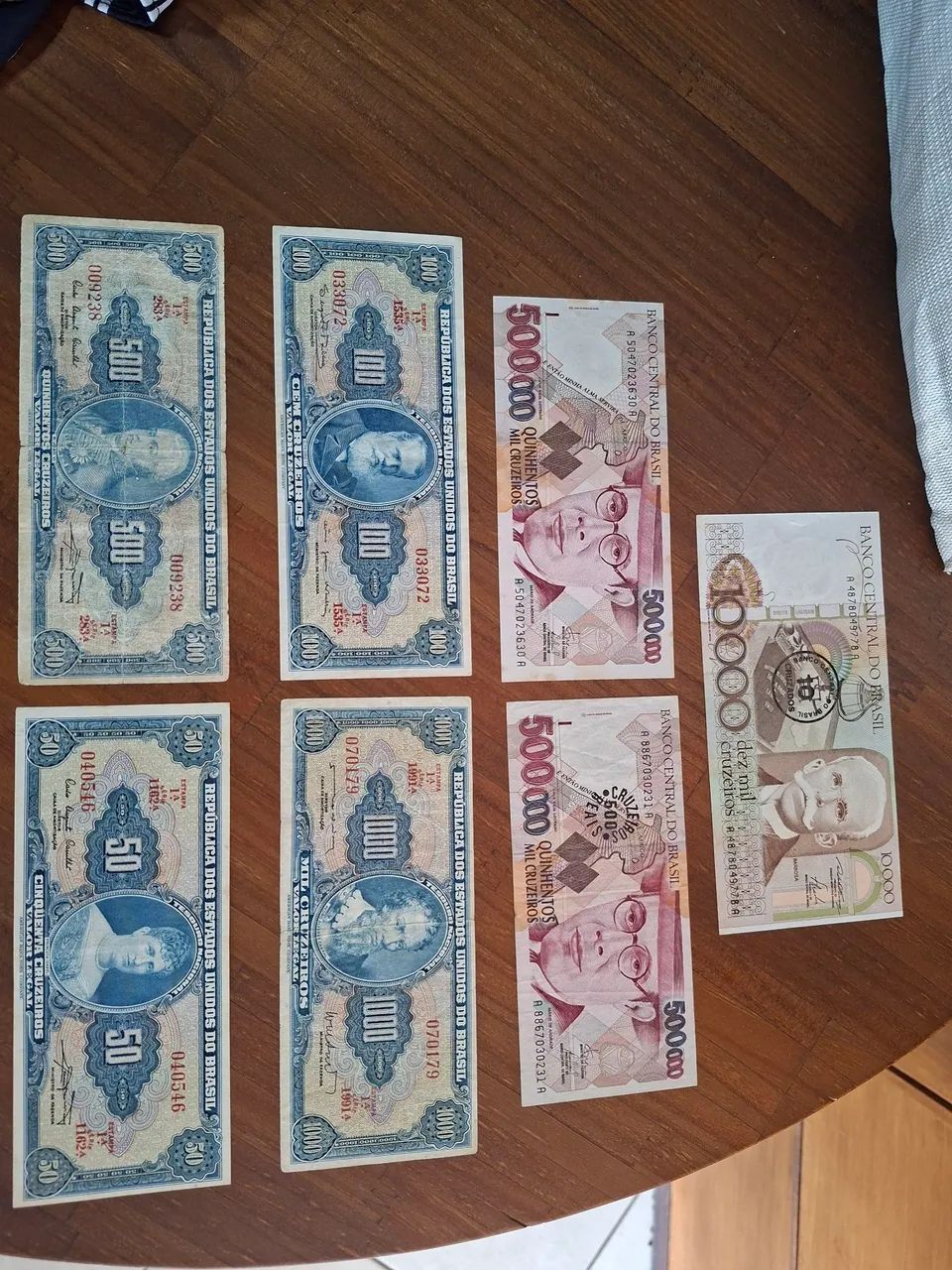 Cédulas e notas antigas