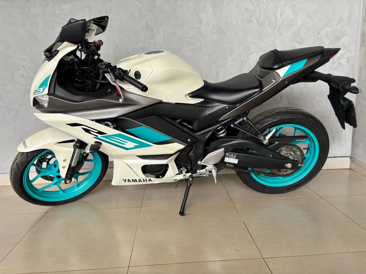 Yamaha YZF R3 ABS 