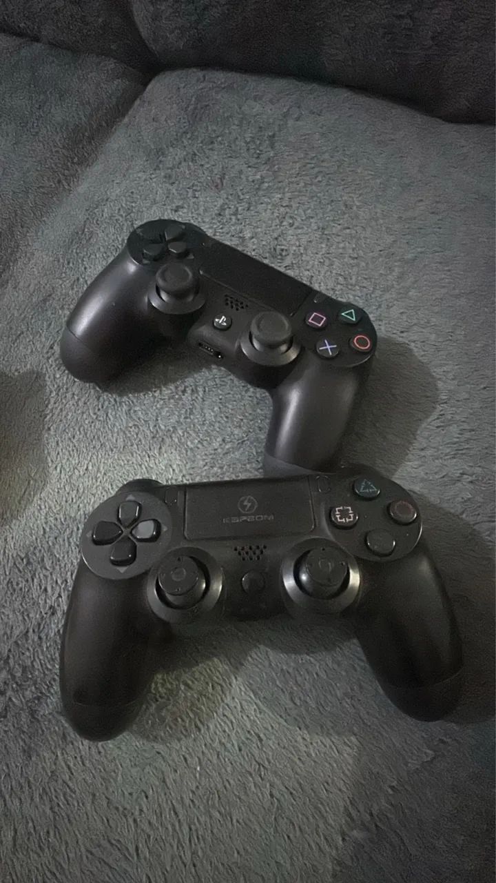 PS4 slim com 2 controles  - Foto 2