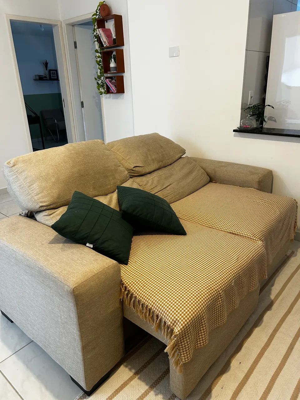 Vende-se sofá de 3 lugares 2m